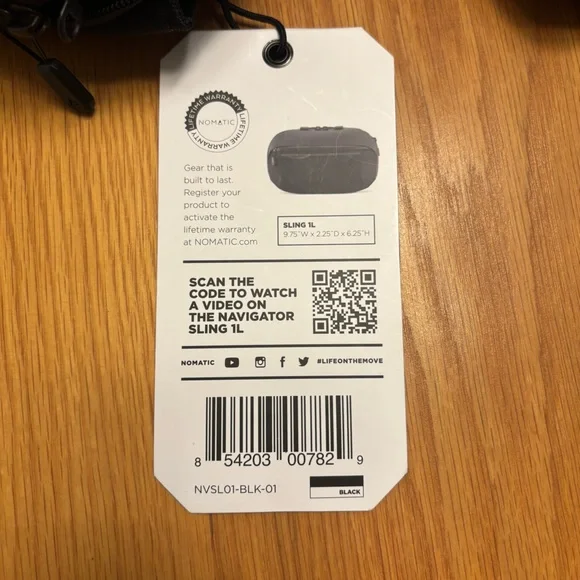 Nomatic Navigator Sling 1L Black NWT Minimal Travel Crossbody Bag Tech - Picture 7 of 8